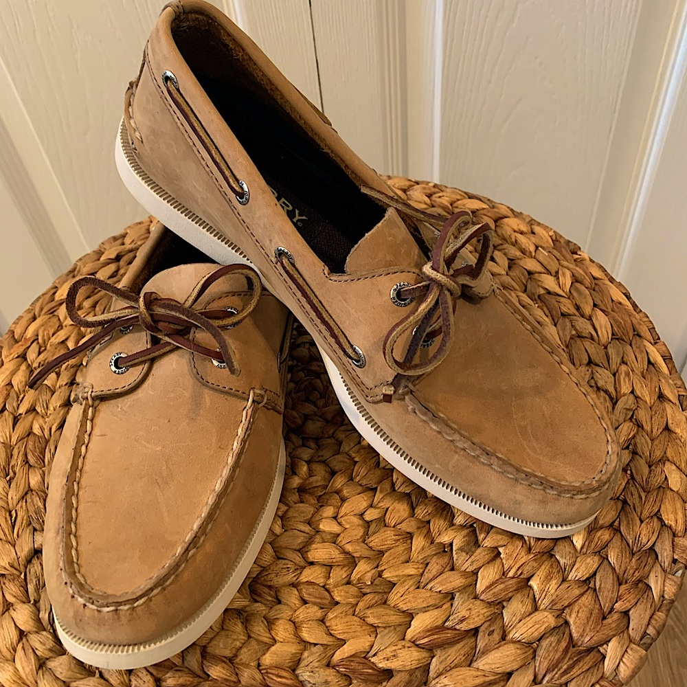 Men’s Sperry Top-siders Tan.  9 M. Great Condition